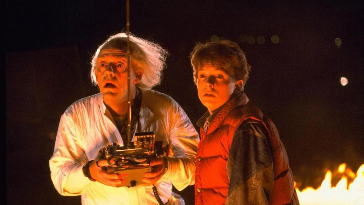 Marty McFly y Doc Brown buscan la guitarra de ‘Regreso al futuro’