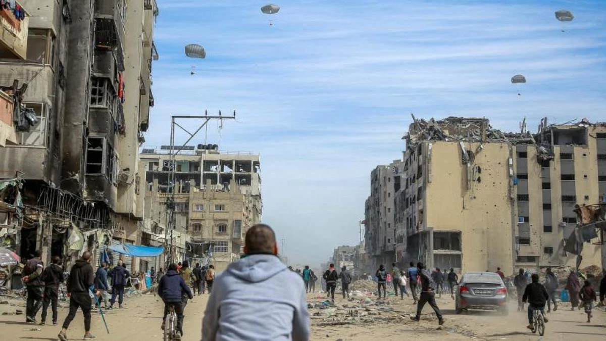 España envía a Gaza 12 toneladas de comida que se lanzarán este viernes en paracaídas