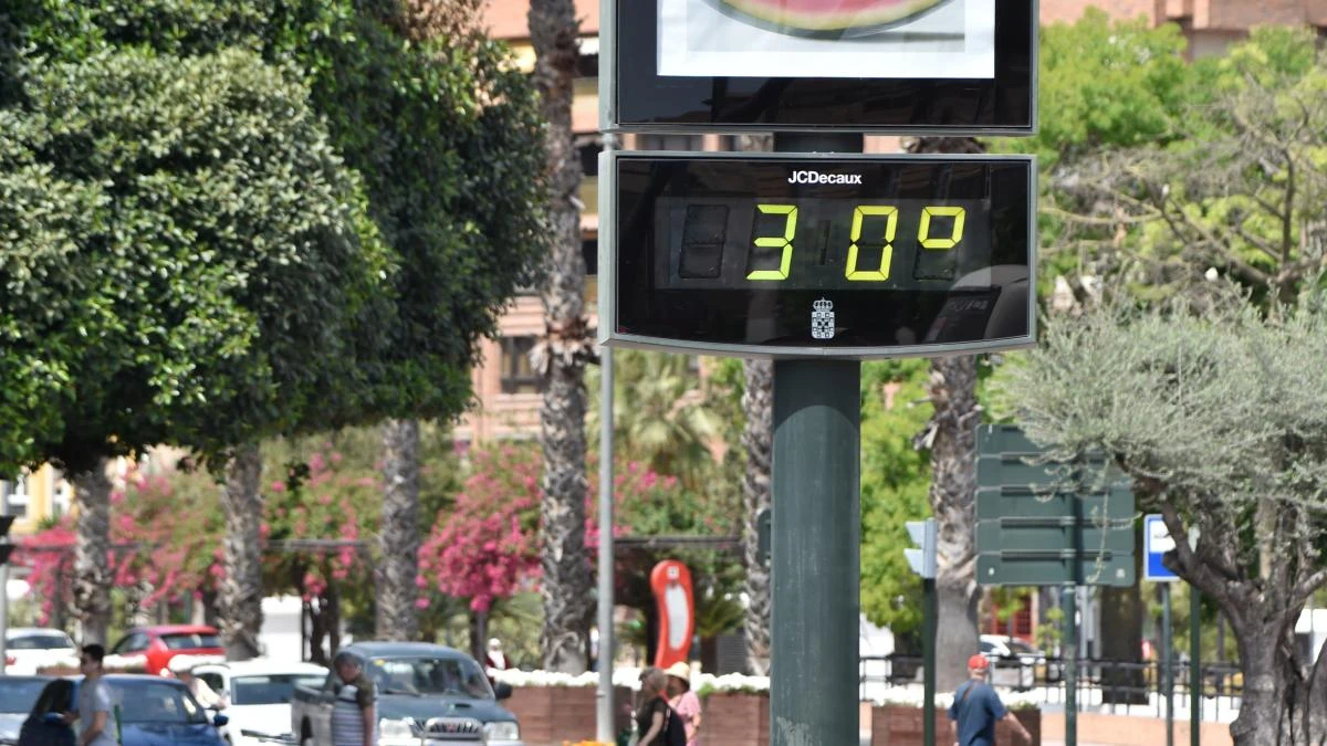 El calor obliga a suspender las clases en Cartagena, Águilas y Alhama