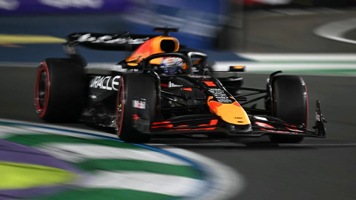 Verstappen se lleva la 'pole' por 10 milésimas y se postula para liderar; Sainz, 6.º, y Alonso, 13.º