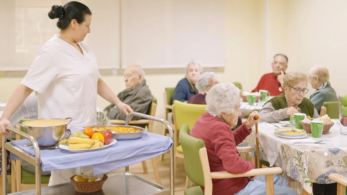 Un decreto garantizará una alimentación saludable en residencias de mayores y hospitales