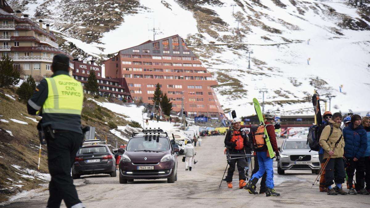 Las dos personas heridas graves en el accidente del telesilla de Astún son dos jóvenes de 18 años