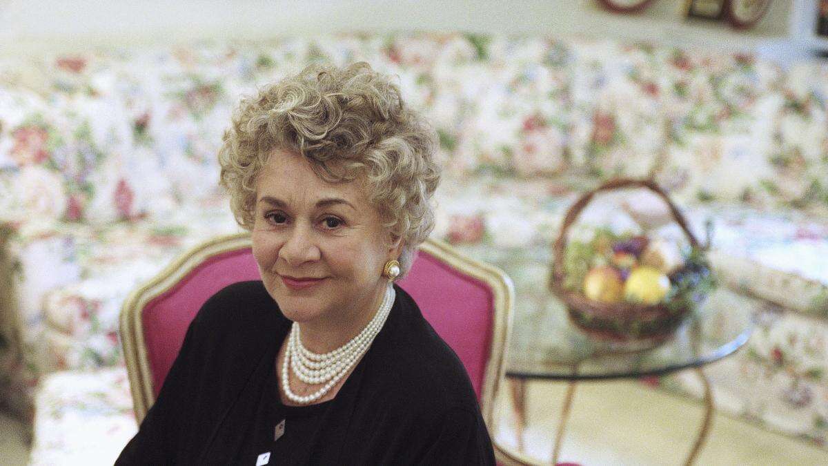 Joan Plowright, mítica actriz de teatro, cine y televisión, fallece a los 95 años