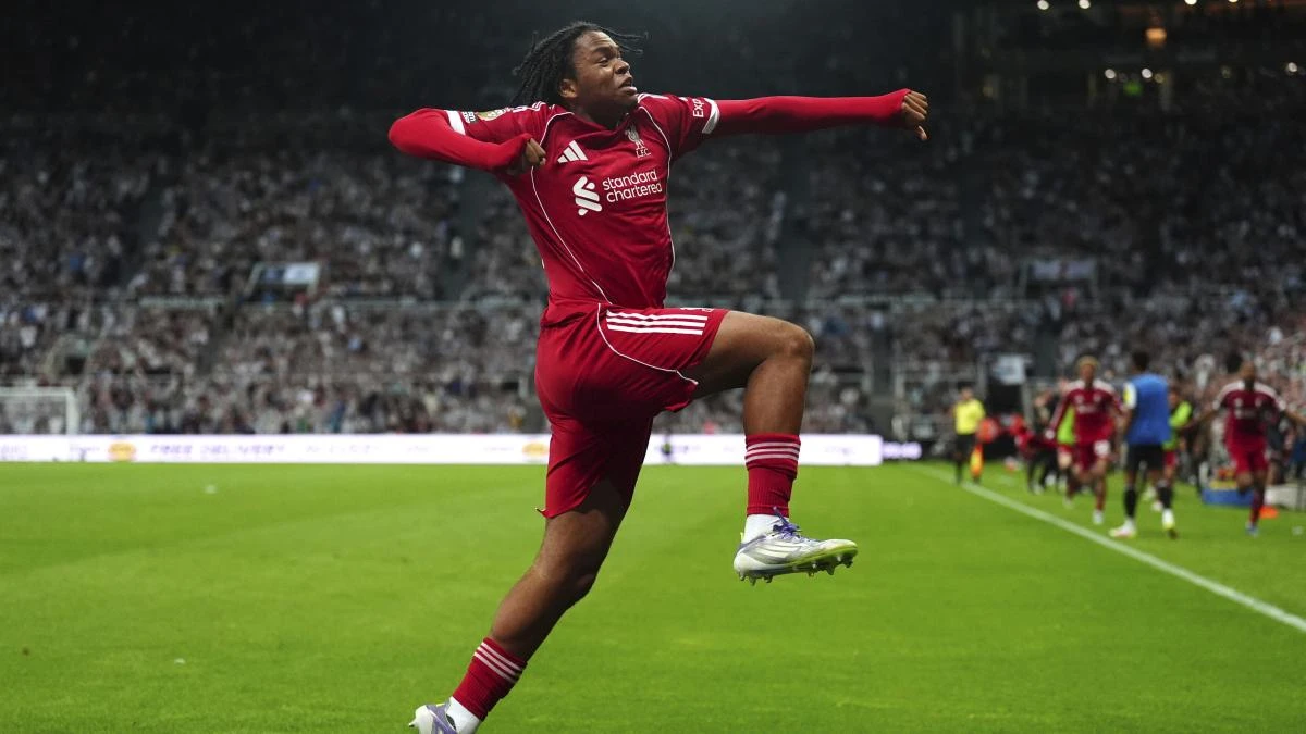 Rio Ngumoha, el adolescente que rescató el Liverpool en St. James Park