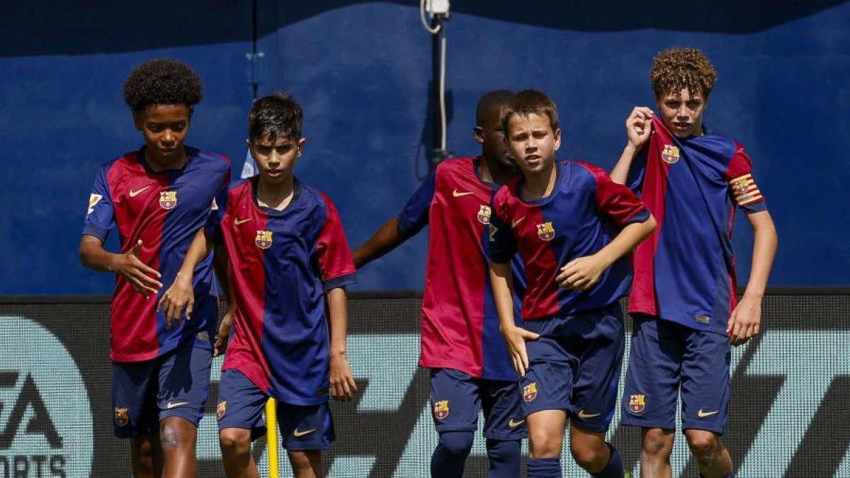 La pelea entre Nike y Adidas por un niño de 13 años explica la fiebre del fútbol base: “La locura de padres y agentes es la misma”
