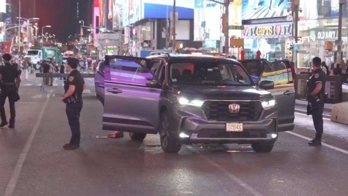 Un adolescente abre fuego y hiere a tres personas en Times Square en Nueva York