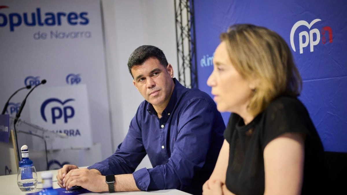 Los políticos que alteran sus currículos a pesar de no necesitar títulos
