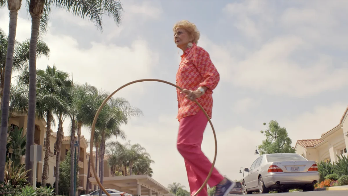 Muere Joan Anderson, la mujer que dio nombre al hula-hoop sin ganar nada por ello