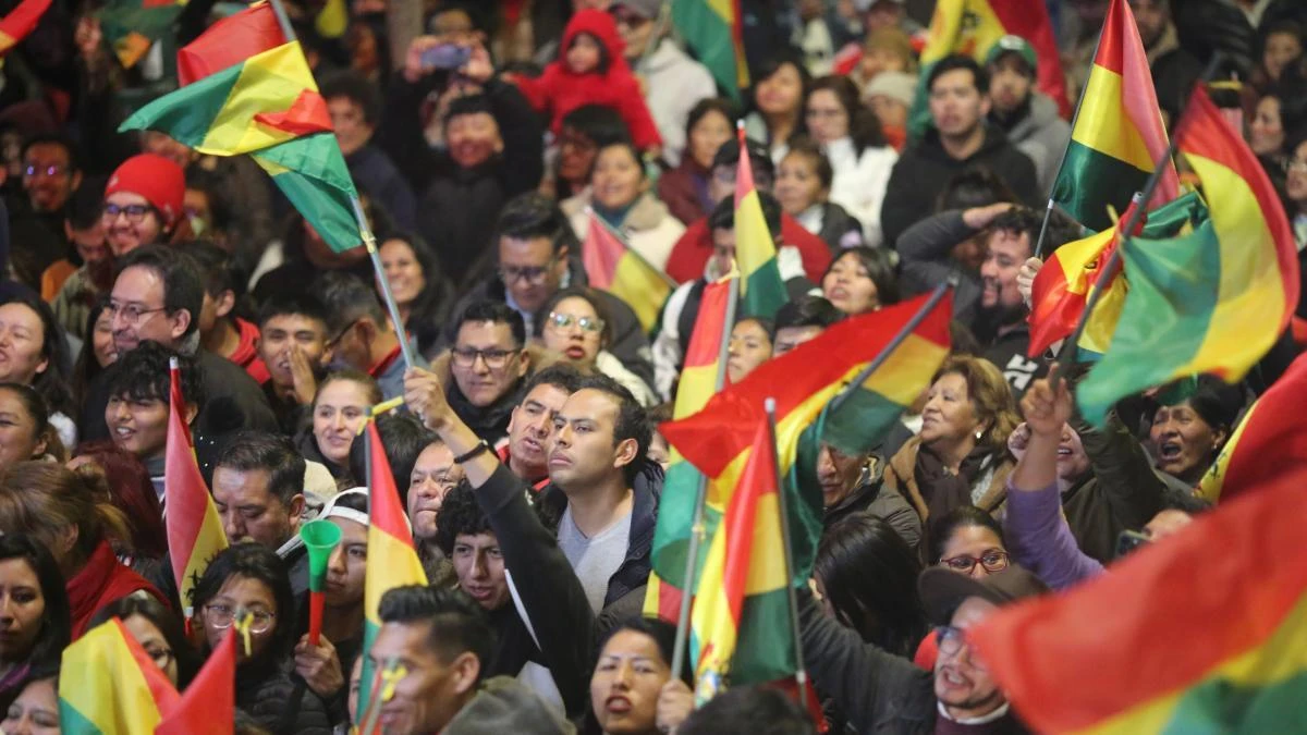 Bolivia se acerca a una segunda vuelta que pondría fin a dos décadas de socialismo