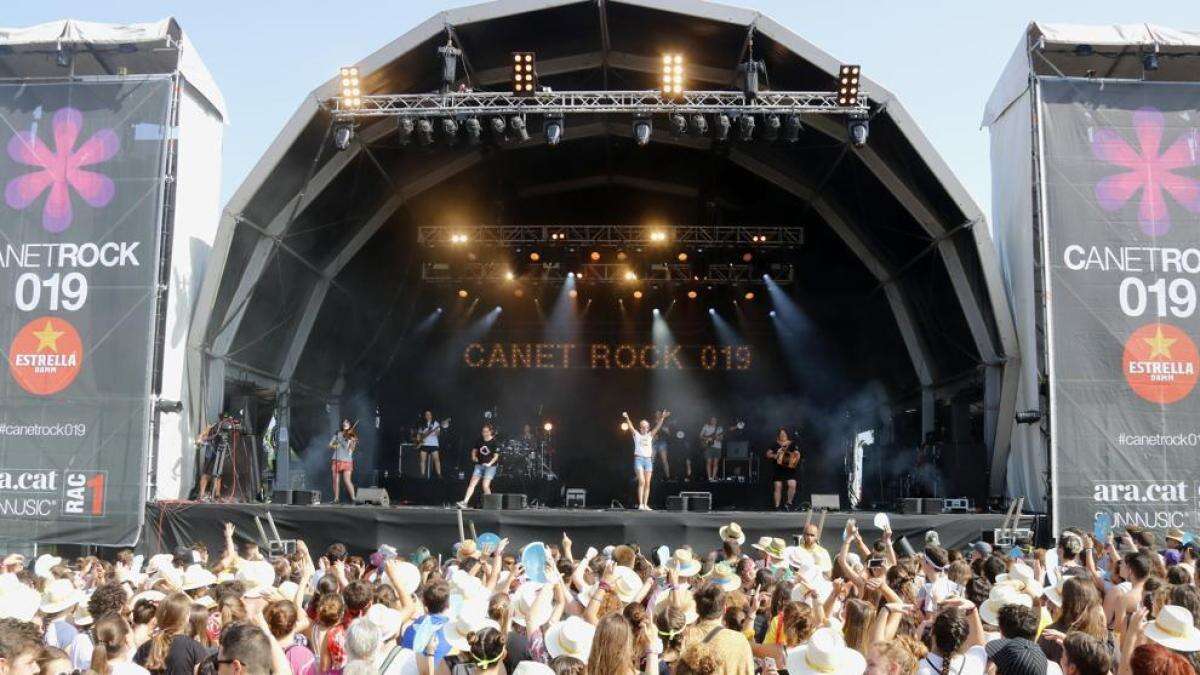 Renfe refuerza el servicio de la R1 con 17.000 plazas adicionales para el Canet Rock