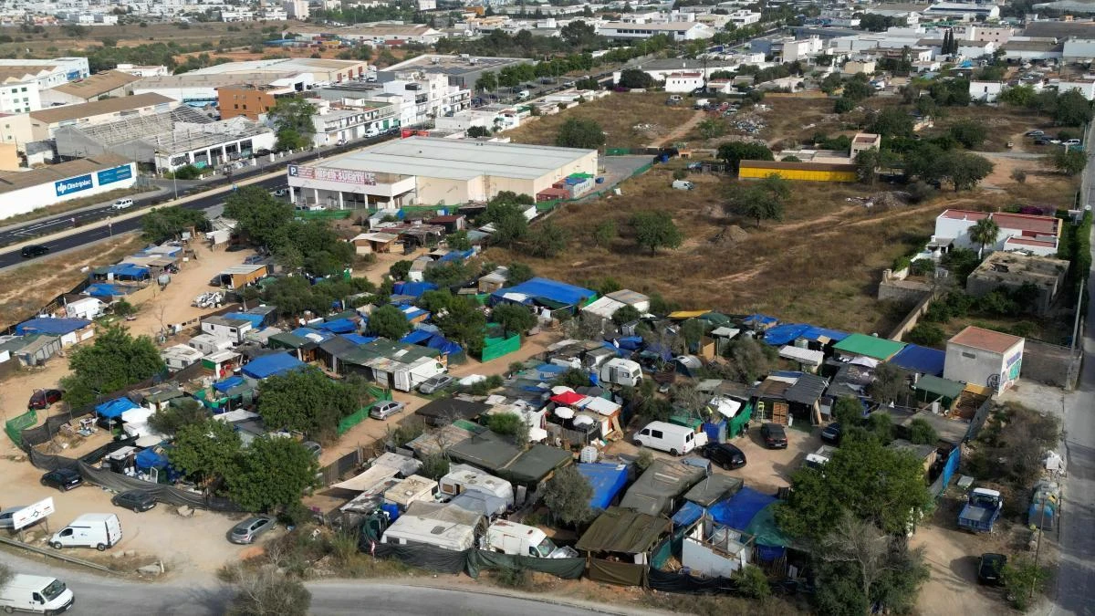 Lucha sin cuartel contra el caravanismo en Eivissa