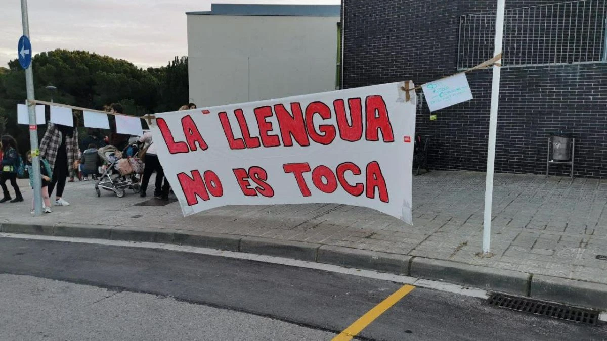 El acusado de acosar a una alumna que pidió más castellano se escuda en la crispación del 'procés'