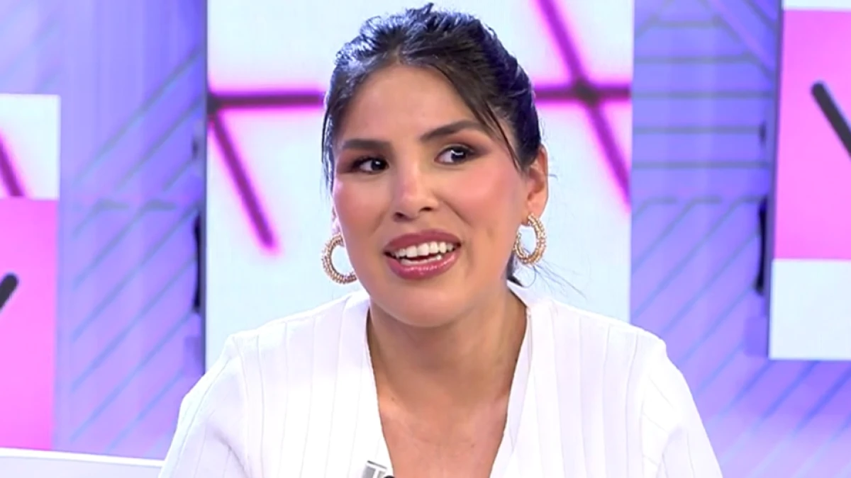 Isa Pantoja comparte unas impresionantes imágenes de su barriga de embarazada a solo unos días de dar a luz: ''Sigo flipando''