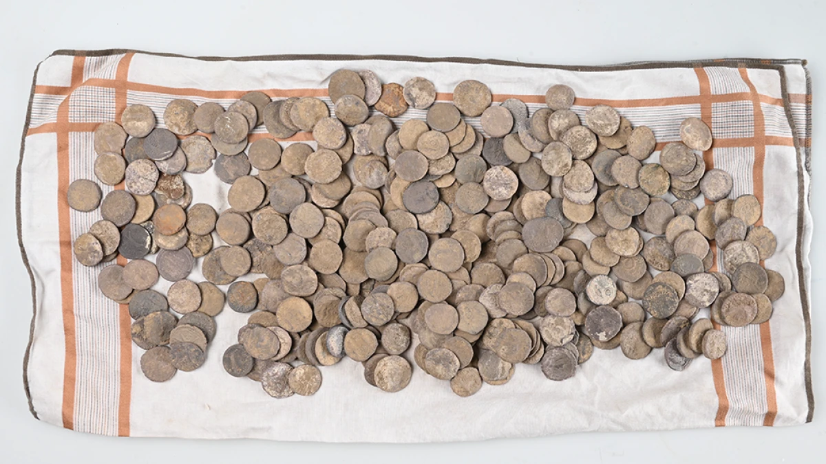 Un hombre con un detector de metales descubrió ilegalmente un fabuloso tesoro romano en Alemania y lo ocultó durante ocho años