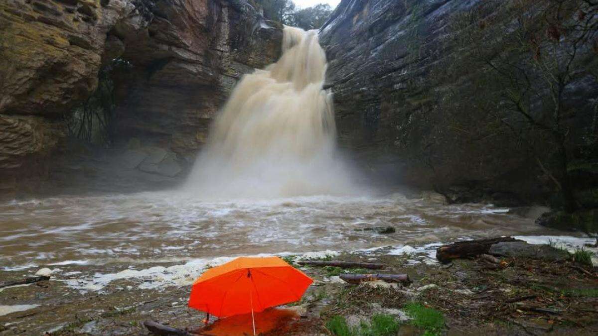 Tromba de agua en el Salt de La Foradada