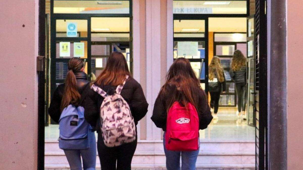 La educación valenciana abre matrículas para el curso 2025-26 a partir del 6 de mayo