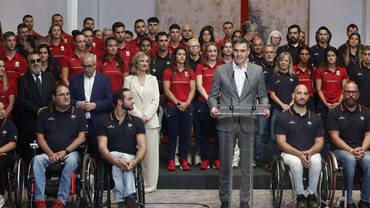 Pedro Sánchez, al equipo olímpico antes de ir a París: “Sois los mejores embajadores de España”