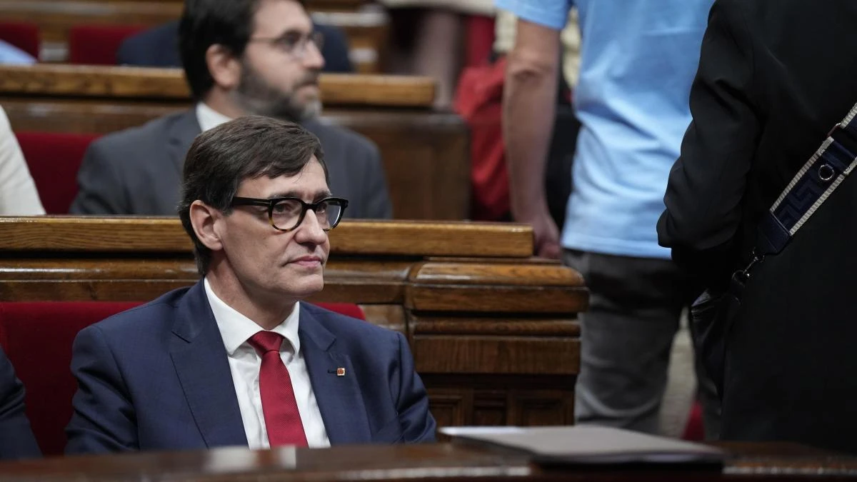 Junts y ERC cargan contra Illa por su “silencio” ante la política del Gobierno con los autónomos