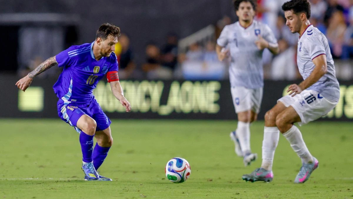 Messi alcanza otro récord en la goleada de Argentina ante Puerto Rico