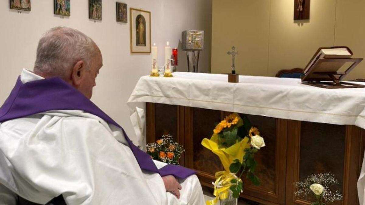 El papa Francisco prevé hacer este domingo su primera aparición pública desde su hospitalización