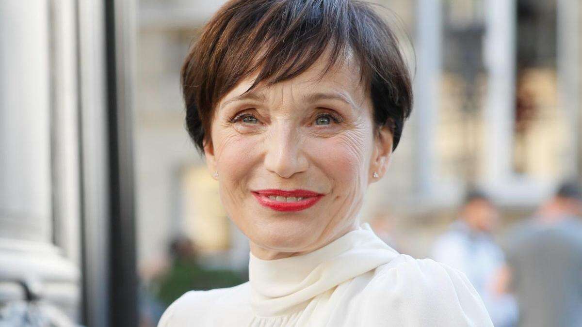 Kristin Scott Thomas se casa en secreto con el editor jefe de Bloomberg John Micklethwait