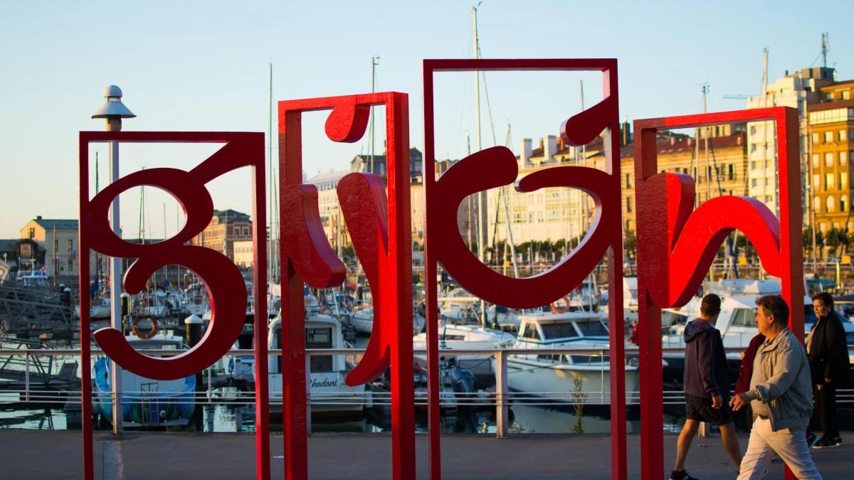 Una turista tailandesa que ignoraba que estaba embarazada da a luz en Gijón