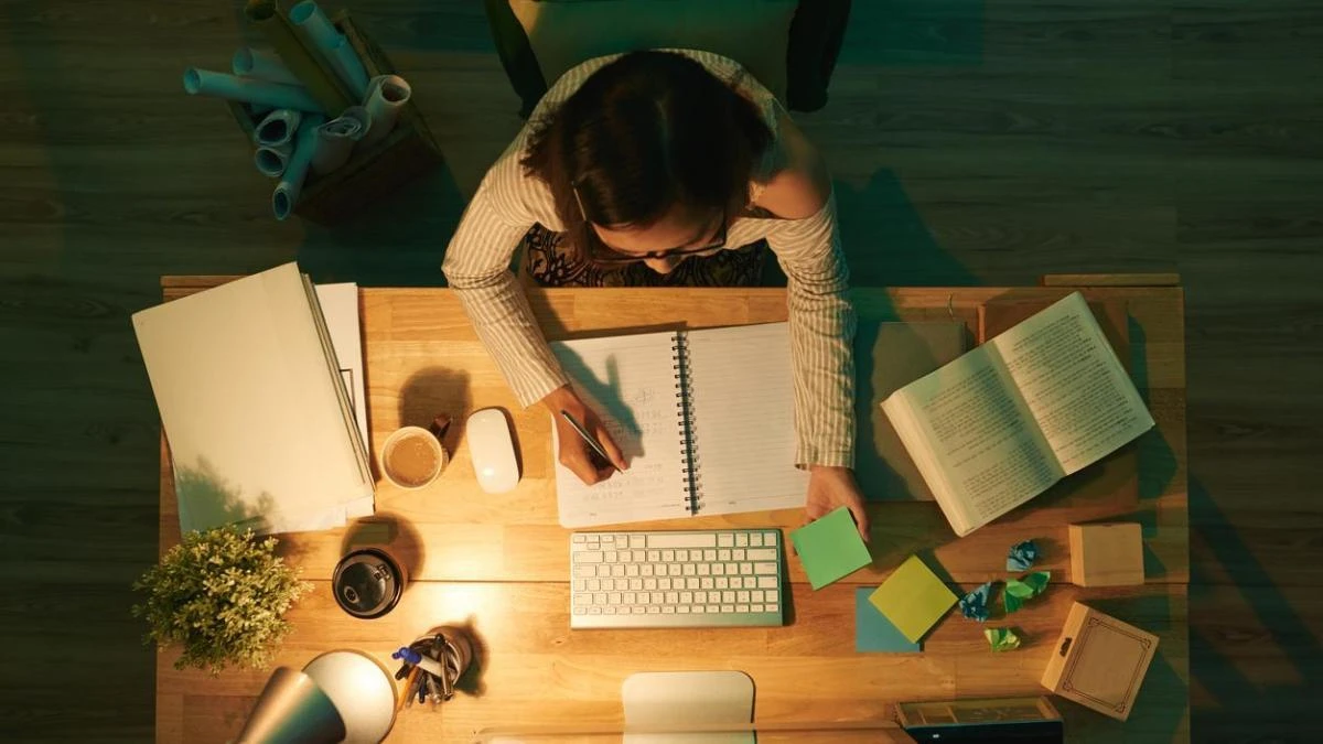 ¿Solo tienes el Graduado Escolar? Estas son las Oposiciones más fáciles (y mejor pagadas) que puedes preparar ya