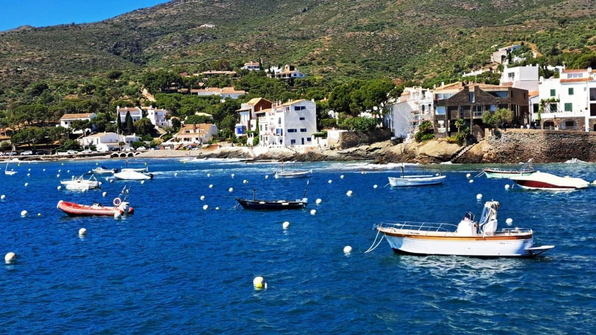 Ruta por mar de Roses a Cadaqués