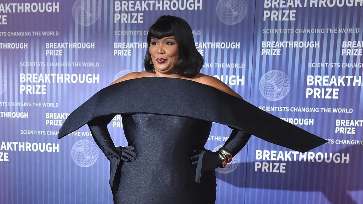Lizzo, cantante de 37 años: “Es duro vivir en un cuerpo grande, pero lo he transformado en crecimiento”