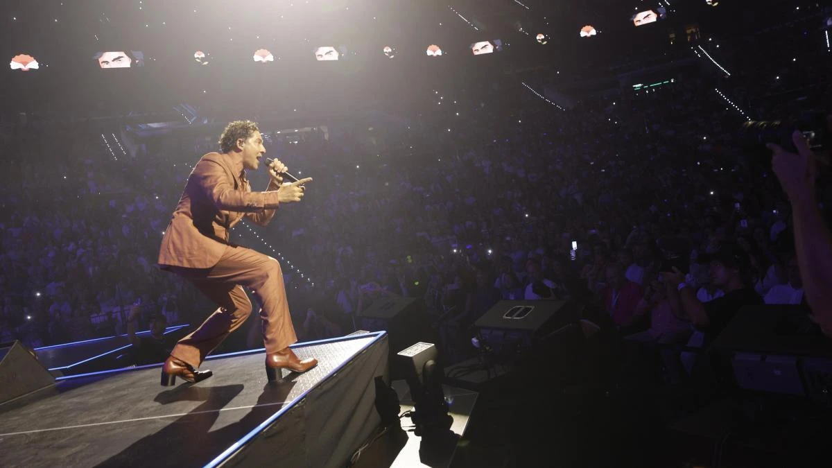El Roig Arena despega con un emocionado concierto homenaje a Nino Bravo