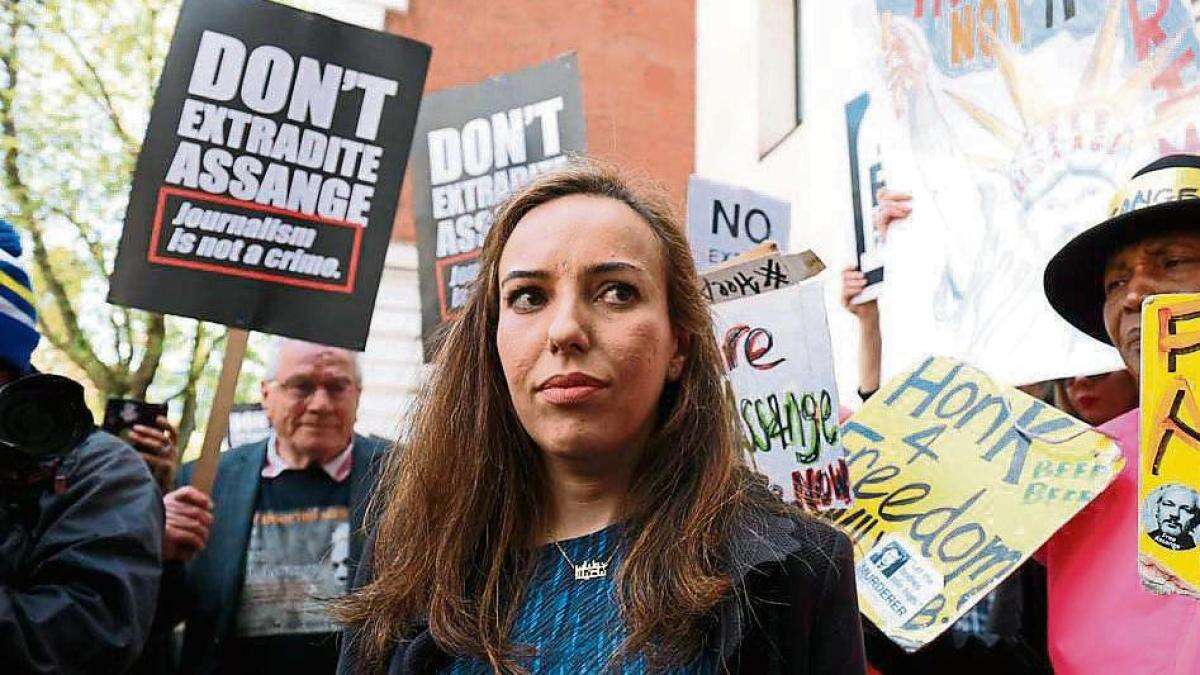 El emotivo mensaje de Stella, la esposa de Julian Assange, al confirmar que su marido es “libre”: “No se puede expresar en palabras”