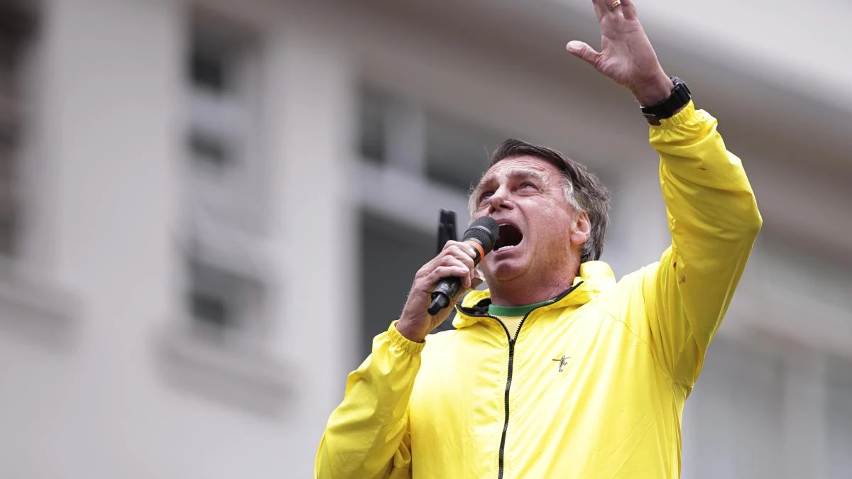 Jair Bolsonaro hospitalizado de urgencia