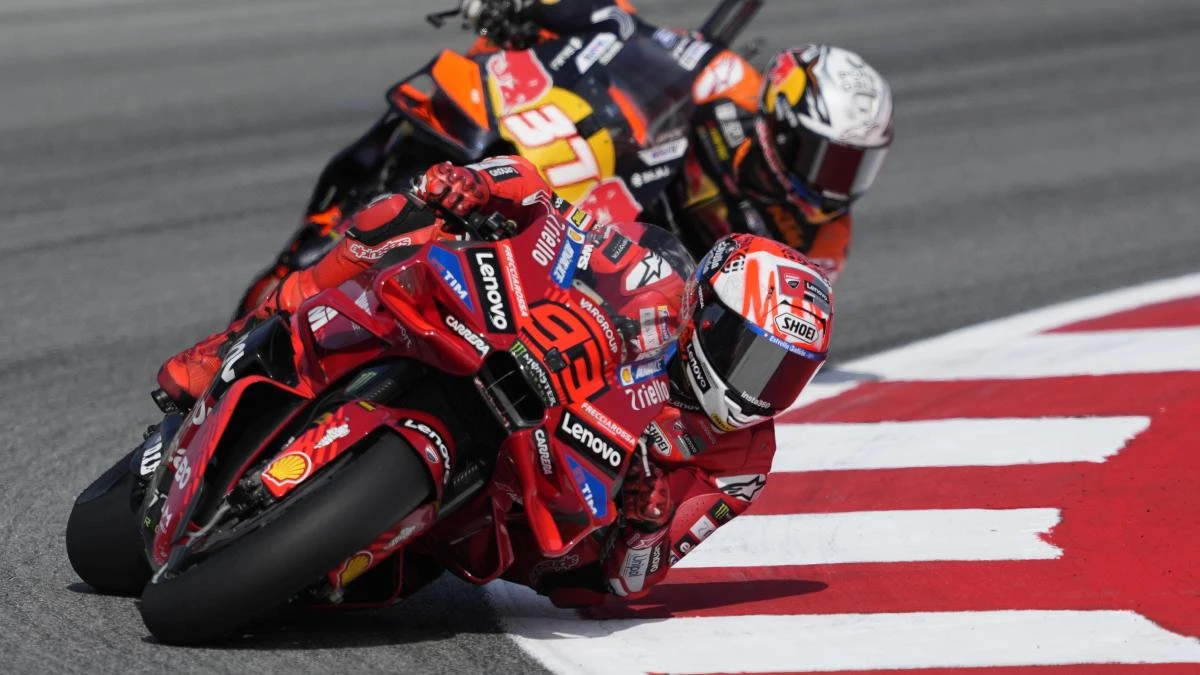 Les KTM de Binder i Acosta roben el protagonisme als Márquez a Montmeló