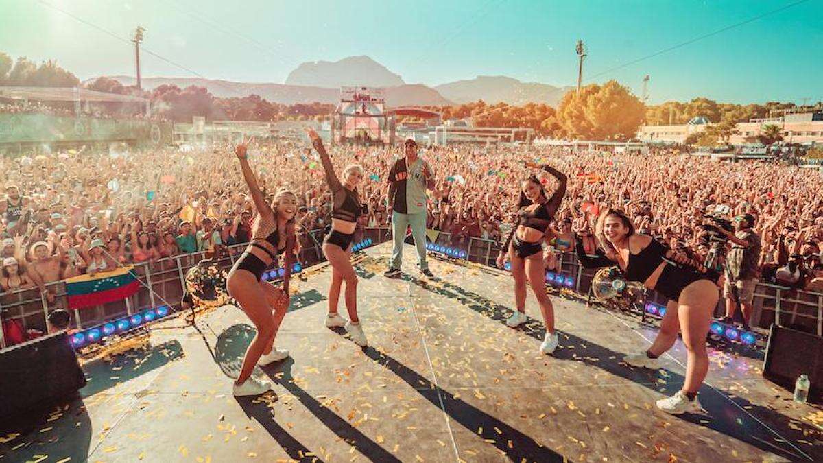 El Reggaeton Beach Festival revela un cartel con Clarent, Darell, El Alfa, Juhn ‘El All Star’ y más