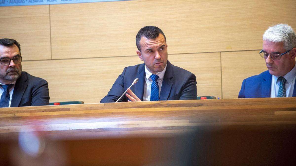 Compromís propone moción de censura contra Vicent Mompó, pero Ens Uneix ya la descarta