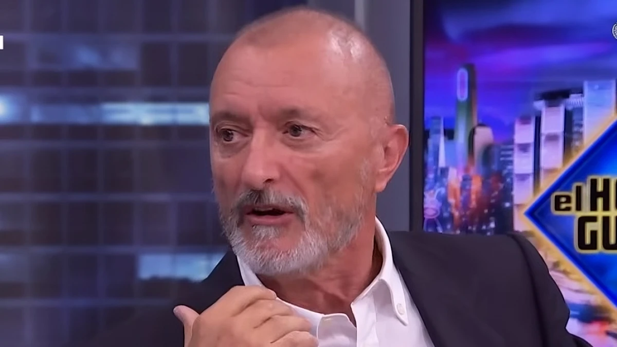 El restaurante libanés de Barcelona que Arturo Pérez-Reverte siempre visita y recomienda: “Anoche cené warak enab, hummus, tabulé y chich kafta”