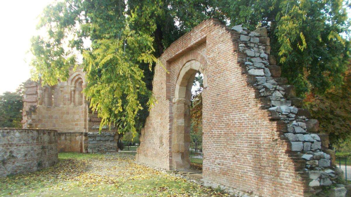 La historia de la pequeña ermita románica de Ávila trasladada a Madrid, ¿dónde está?