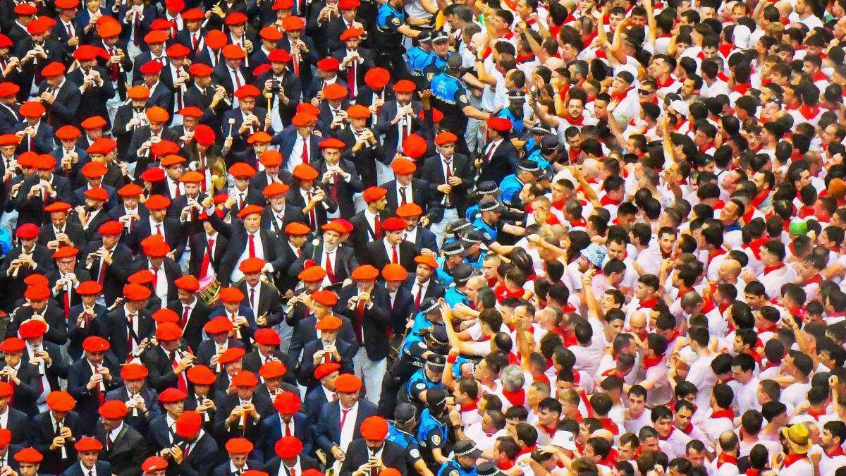 El chupinazo de San Fermín revela que es posible predecir cómo se mueve una muchedumbre