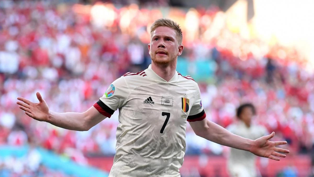De Bruyne, estrella en el homenaje a Eriksen
