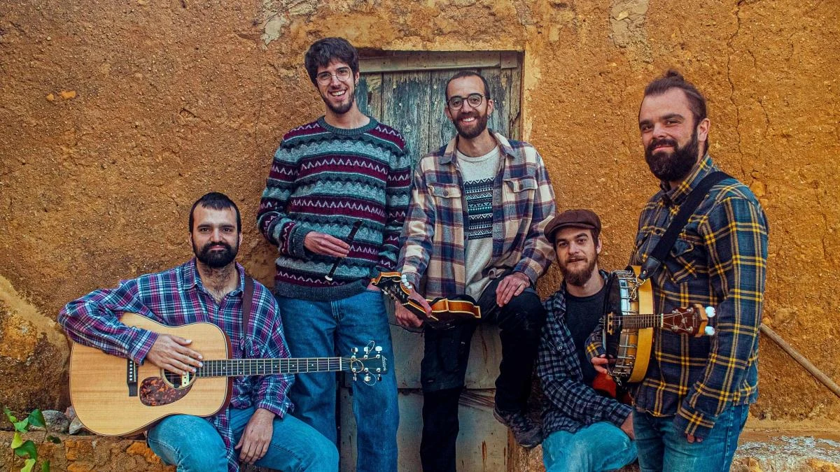 El Pony Pisador acusa de plagio de canciones y actuaciones al grupo Old Time Sailors