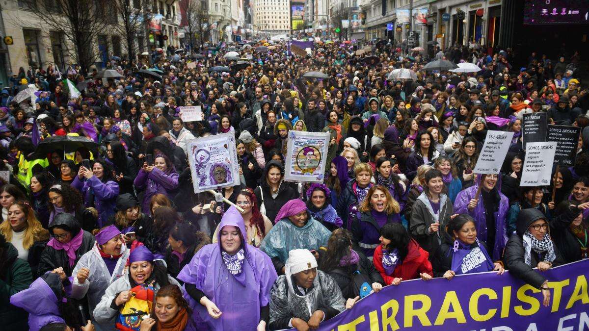 Manifestación 8M 2025: horario, recorrido y última hora de las marchas del Día de la Mujer en Barcelona y Madrid