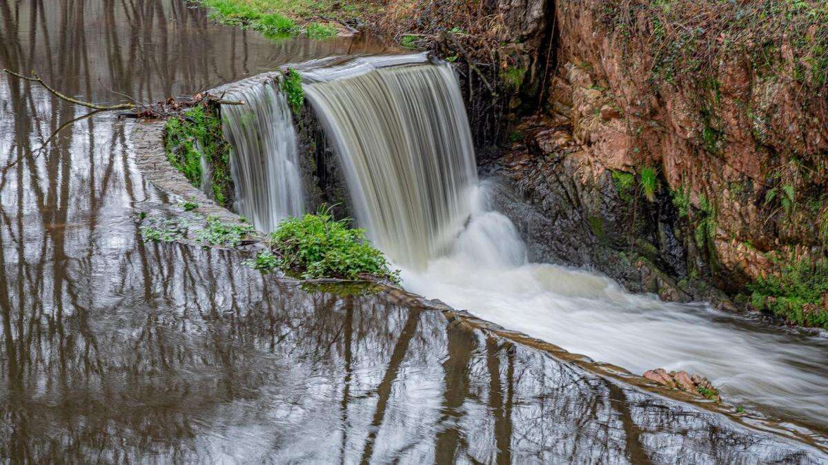 La lluvia revitaliza la Riera Major