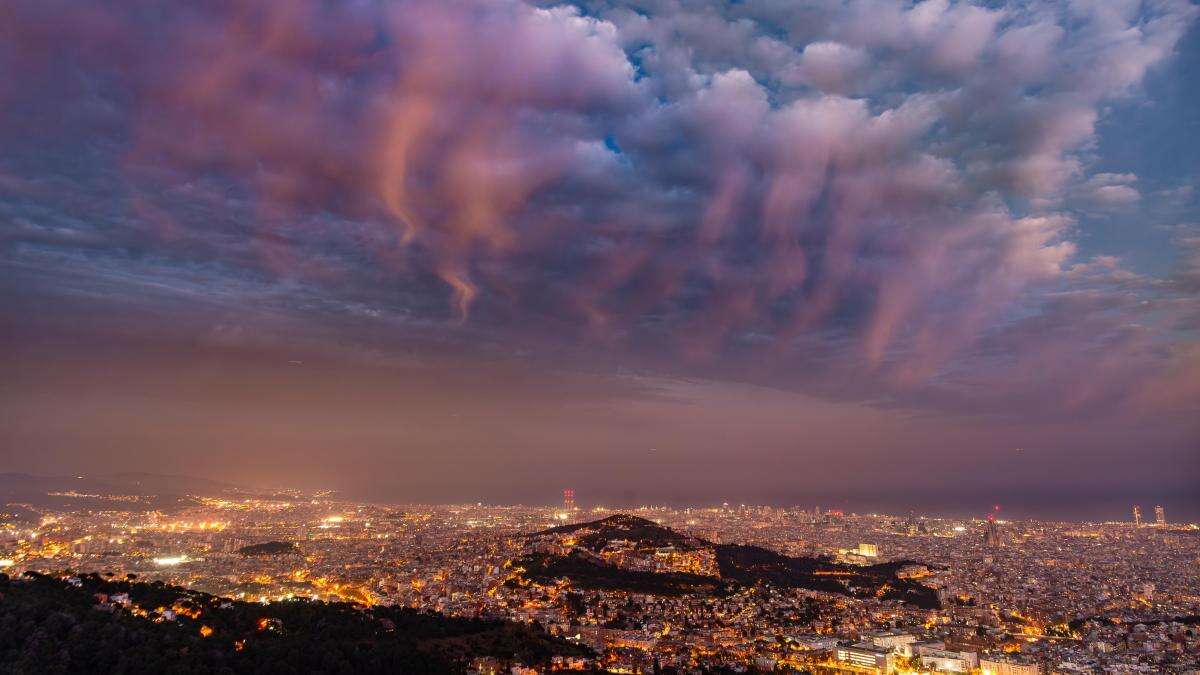 Espectacular altocumulus con virga