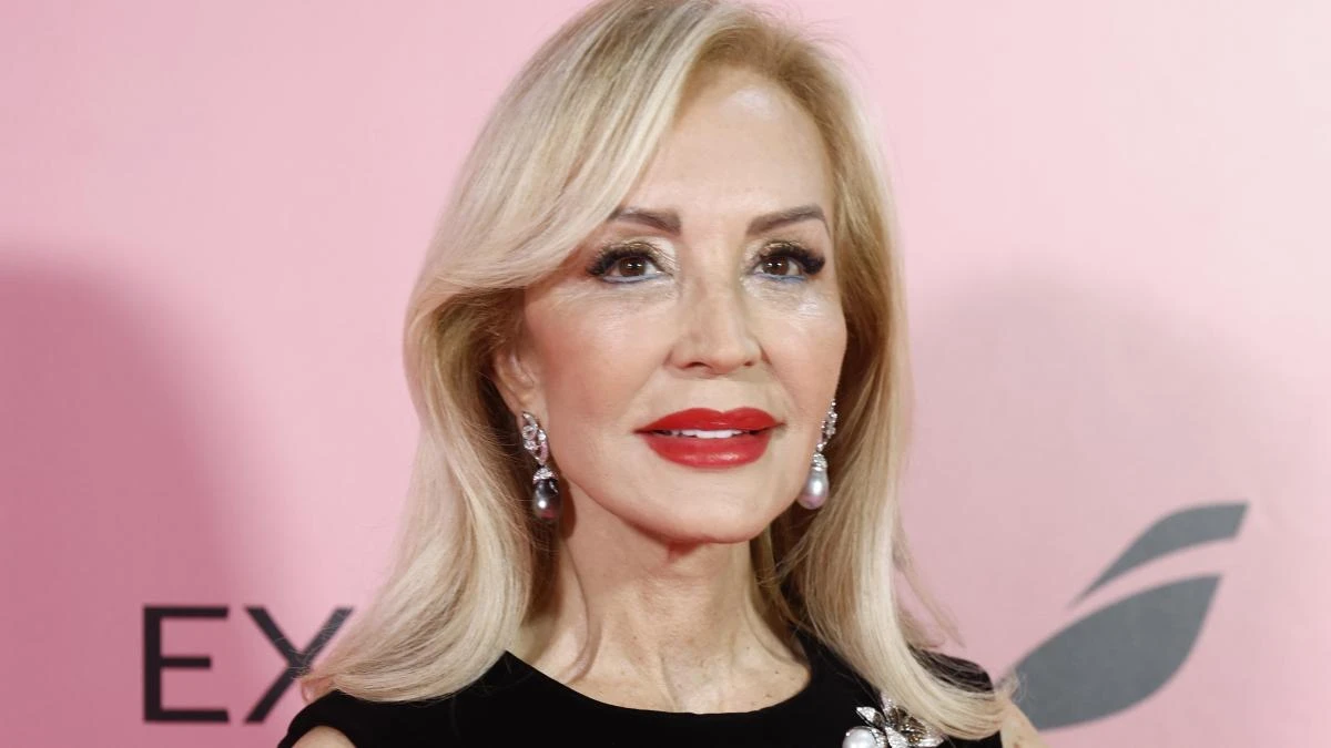 Carmen Lomana, 77 años: “Yo tengo amores, pero no los paseo por photocalls. Parece que los novios son un complemento más, y a mí no me hace falta”