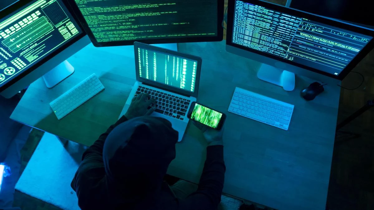 Detenido en Italia un hacker chino acusado de espiar las vacunas contra la covid de EE.UU.
