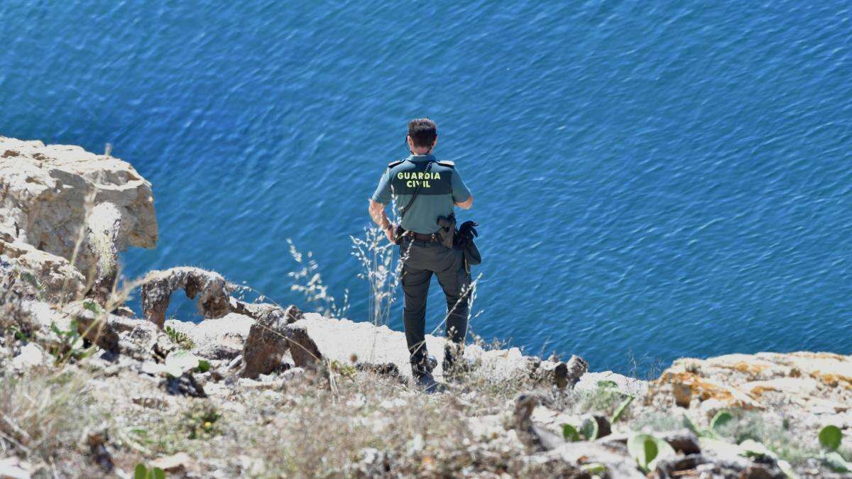 España expulsa a un excombatiente yihadista que entró a nado en Ceuta el pasado verano