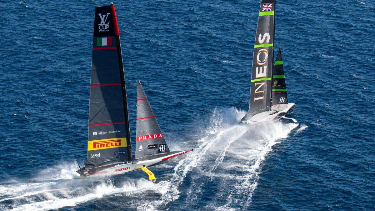 Reñida final de la Copa Louis Vuitton con empate entre INEOS Britannia y Luna Rossa