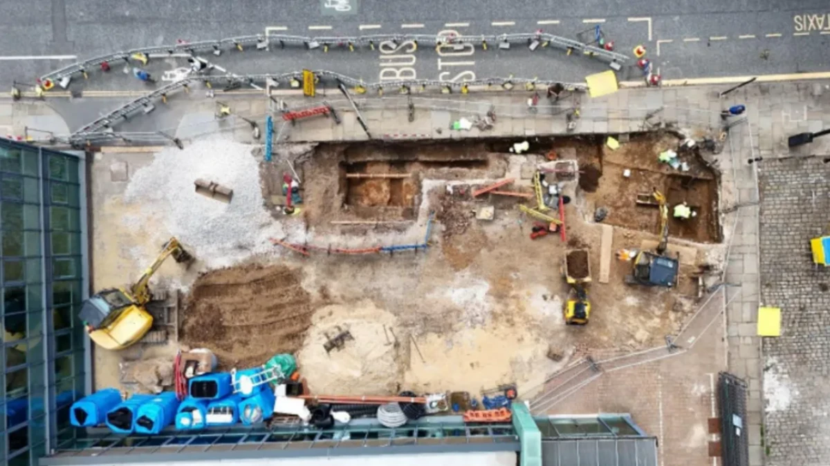 El mayor descubrimiento romano de los últimos 20 años en Manchester es una calzada del siglo I d.C. que pasa justo por el centro de la ciudad