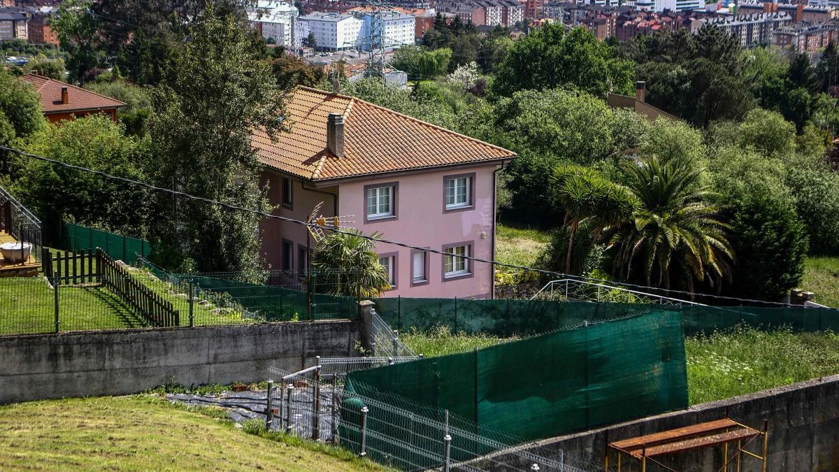 La nueva vida de los menores liberados en Oviedo: dibujos, juegos y silencio sobre sus padres