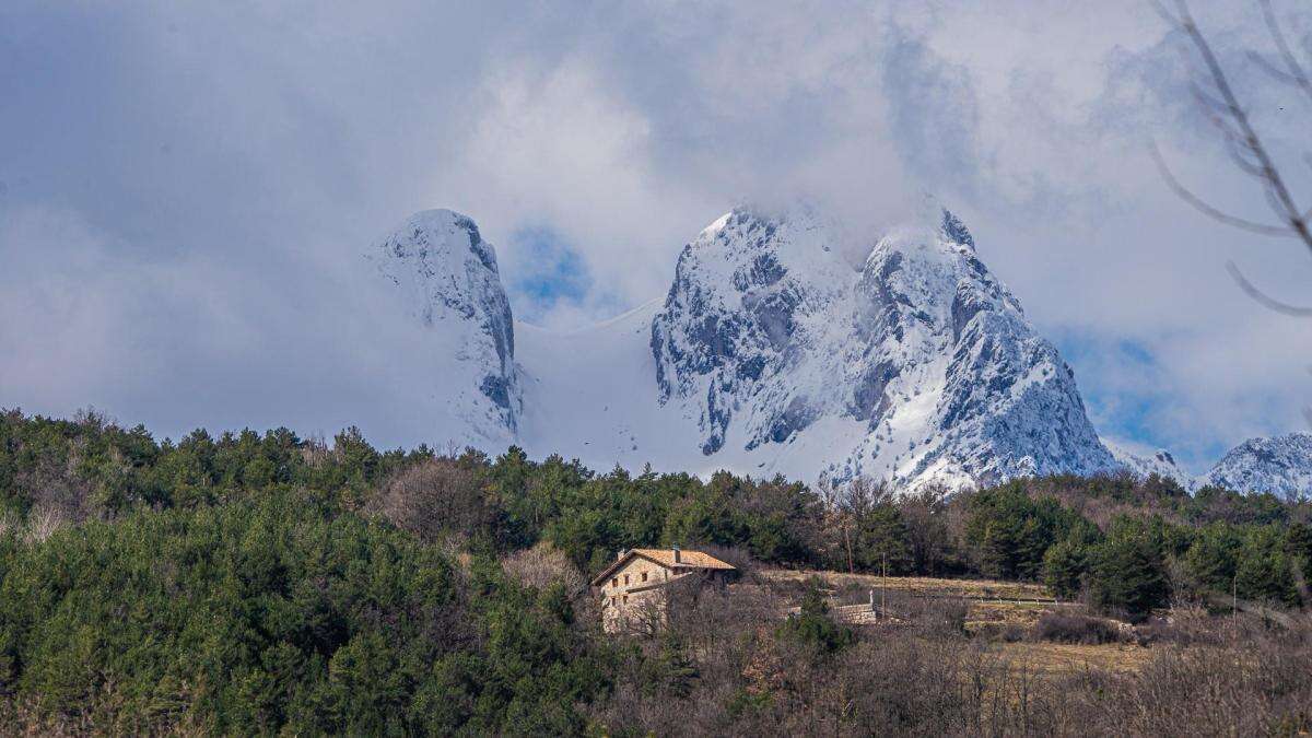 El espectáculo del Pedraforca blanco